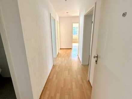 Lichtdurchflutete 4-Zimmer-Wohnung mit Balkon