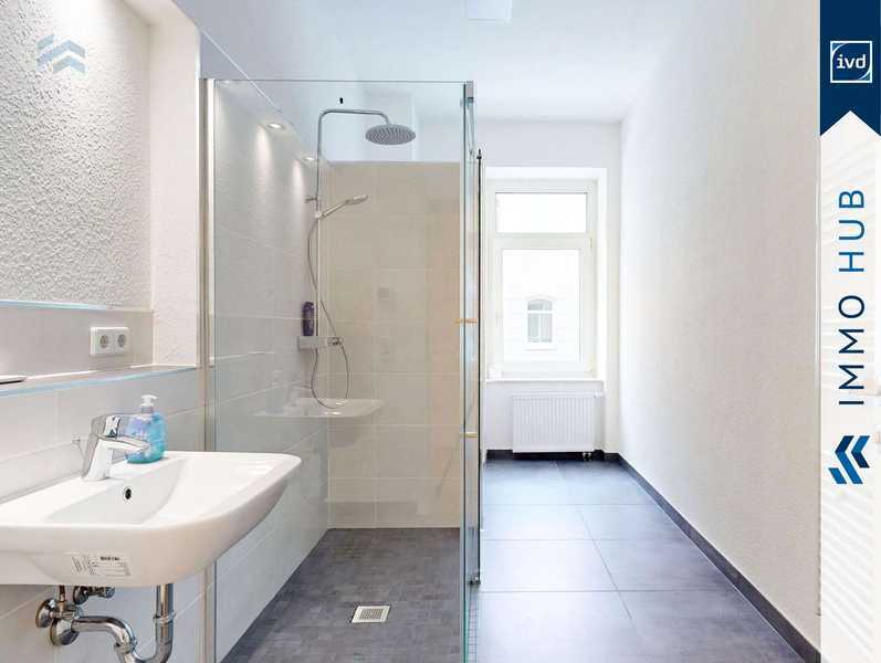 ++ Sofort einziehen: Helle, frisch sanierte Wohnung mit Einbauküche ++