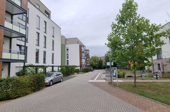 Stilvolle, neuwertige 2-Zimmer-Wohnung mit Balkon und Einbauküche in Mainz