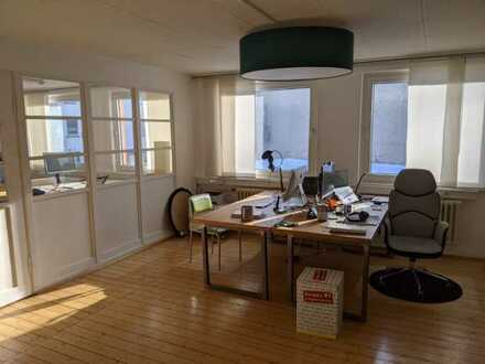 Büro (bis zu 2 Personen) in einem CoworkingSpace in Duissern zu vermieten - All-in-Miete