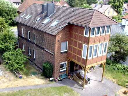 Preis auf Anfrage! Mehrfamilienhaus mit direkter Lage und Baugrundstück inkl. Baugenehmigung