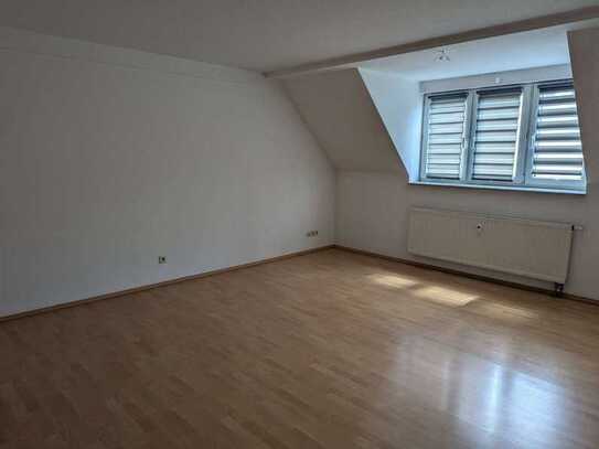 Großzügige Maisonettewohnung mit Stellplatz!