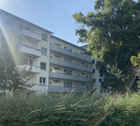 Privatverkauf: Vermietete 2-Zimmer-Wohnung mit Balkon in Hanau-Wolfgang