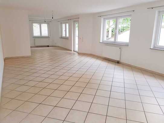 Schöne - geräumige 5 Zimmer Wohnung 152 qm in Bad Friedrichshall Jagstfeld