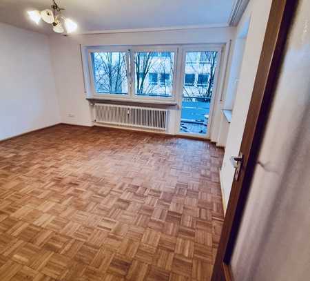 Erstbezug: Modernisierte 1-Zimmer-Wohnung mit Balkon und Einbauküche