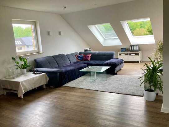 Bielefeld-Theesen: Moderne 3,5-Zimmer-Dachgeschosswohnung