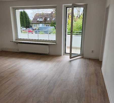 3 Zimmer ETW - neu Renoviert - neue EBK - Hochpaterre -sofort frei..