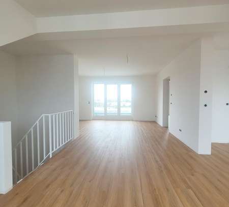 Maisonette Erstbezug Neubau - Hochwertige 4 Zimmer-Wohnung mit Balkon/Loggia und Fußbodenheizung