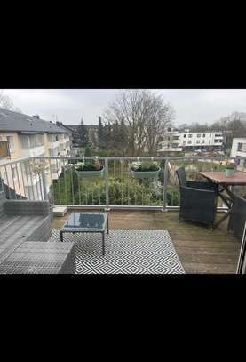 Schöne Wohnung mit Balkon und EBK zu vermieten!