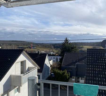 Schöne 2 Zimmer DG Wohnung mit Aussicht auf Musberg