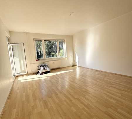 „Großzügige 3-Zimmer-Wohnung mit Balkon in Berlin-Spandau – Ruhige Lage, 4-Zimmer möglich“