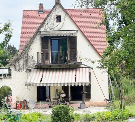 1-2 Familienhaus mit viel Potential in Top Lage - Nürnberg/Schniegling separat