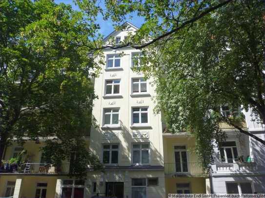 2 Jugendstil-Mehrfamilienhäuser in Toplage von Winterhude mit Dachgeschossrohling