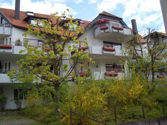 Gepflegte 2-Raum-Wohnung mit Balkon und Einbauküche in Fellbach