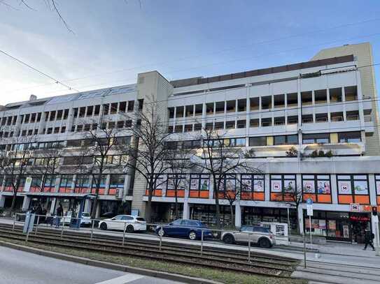 großzügiger Tiefgaragenstellplatz