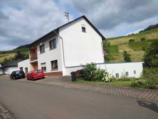 Oberheimbach/ Nähe Bingen 2-3 Familienhaus