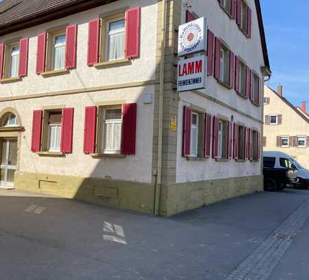 Ehemaliges Gasthaus mit Fremdenzimmern und Wohnung