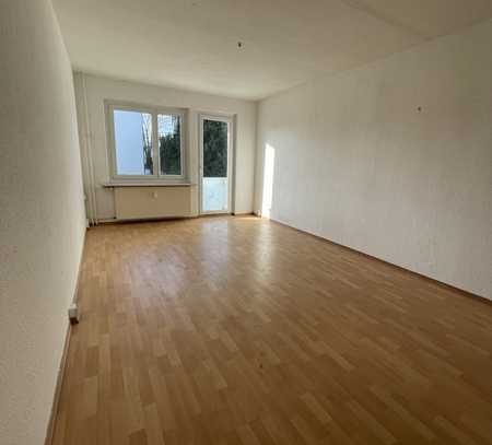 Schöne 2-Zimmer EG Wohnung mit Balkon in super Lage!