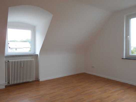 Attraktive 3-Zimmer-Dachgeschosswohnung mit Balkon in Kassel