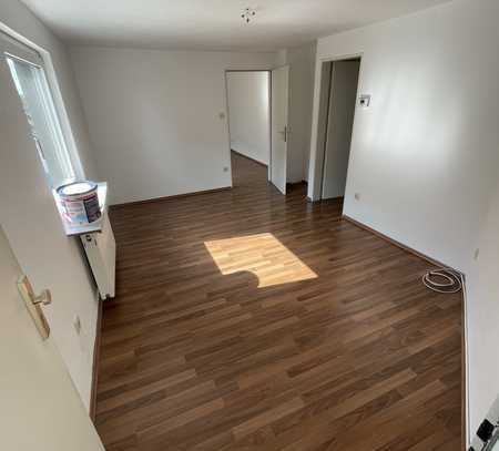 Geräumige Wohnung mit einem Zimmer zur Miete in Solingen/Ohligs 5 Gehminuten vom Bahnhof entfernt.