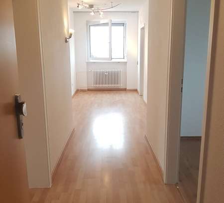 600 € - 73 m² - 3.0 Zi.