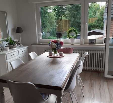 Sonnige 2-Zimmer-EG-Wohnung mit Balkon und Einbauküche in Solingen