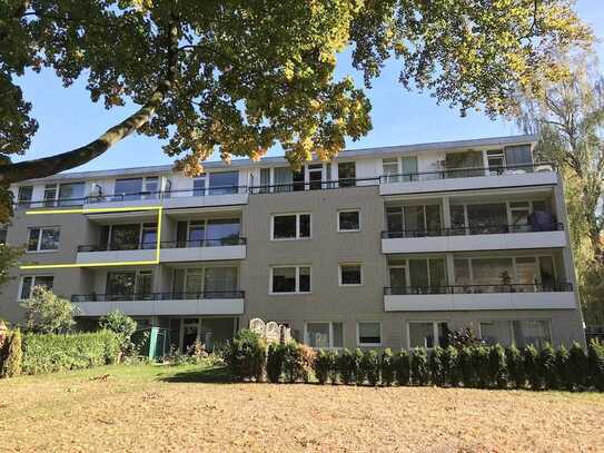 Helle 2-Zimmer-Wohnung mit 2 Balkonen und EBK in Wedel