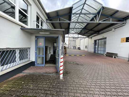 Große Lager- und Gewerbeflächen - Variabel nutzbar!