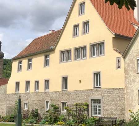 2-Zimmer Wohnung mit Garage in Weikersheim zu vermieten.