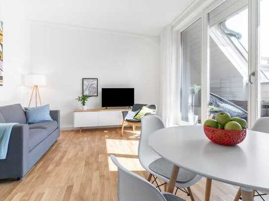 Wohntraum! Möbliertes Apartment mit Balkon, Einbauküche, Fußbodenheizung und Fitnessstudio