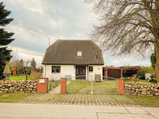 Schöne, möblierte Einliegerwohnung mit 2-Zimmern in der Gemeinde Sanitz und toller Aussicht!!!