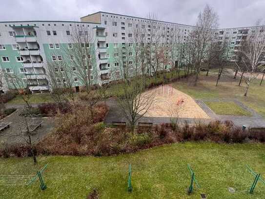 Weit weg vom Großstadtlärm und doch ganz nah - 3 Zi. bezugsfrei in Hohenschönhausen