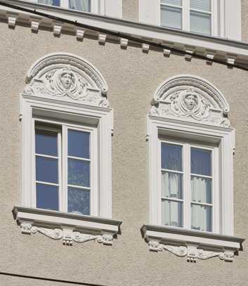 Rarität an der Isar: Hochwertig sanierte Altbauwohnung mit Balkon zum ruhigen Innenhof