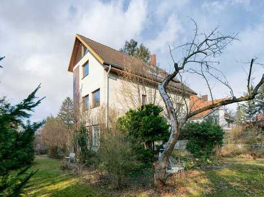 *Bezugsfrei* Mehrgenerationenhaus mit großem Garten