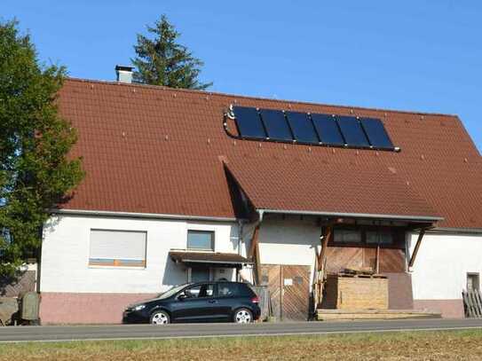 Renoviertes Bauernhaus mit grosser Scheune und Werkstatt