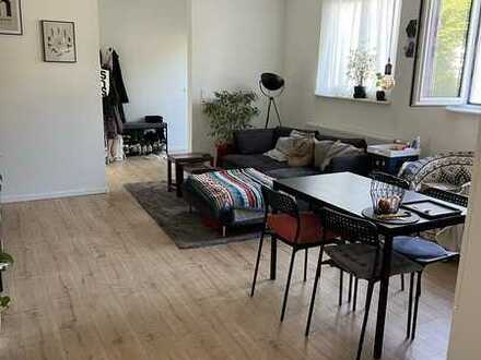 Helle & sanierte 2-Zimmer-Wohnung mit Einbauküche und Stellplatz in SHA / Sulzdorf