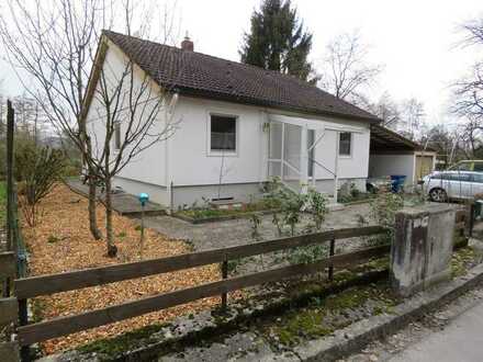 Einfamilienhaus-Bungalow in absolut ruhiger und idyllischer Ortsrandlage Nähe Bogen