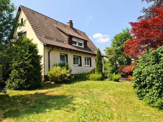 Charmantes Einfamilienhaus in Toplage mit großen Garten