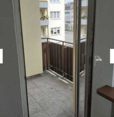 Nachmieter gesucht! 1-Zimmer Wohnung mit Balkon und Einbauküche in der alten Neustadt