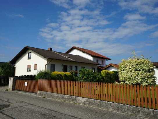 Schon freigestellt, solides Einfamilienhaus mit sonnigem Garten, 10 Min nach Rosenheim