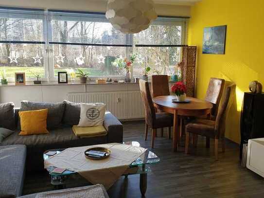 Schöne, helle 4-Zimmer-Wohnung mit EBK und Balkon in Bergisch Gladbach Refrath