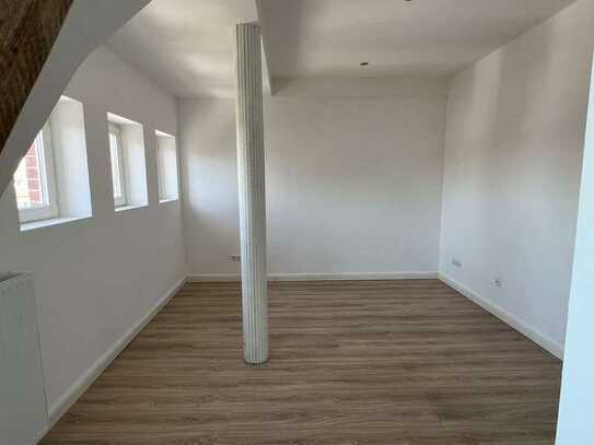 2 Zimmer Wohnung im DG in Krefeld (Kopie)