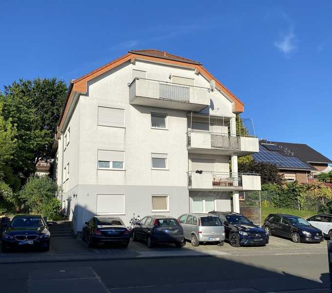                                                               Gro&szlig;z&uuml;gige 4-Zimmer-Dachgeschosswohnung in ruhiger Wohnlage                                                       in Reiskirchen (Gießen)