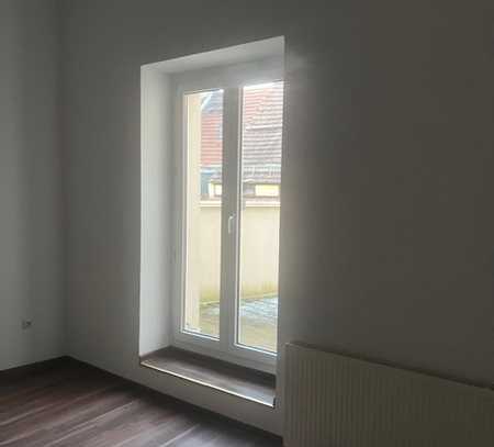 2 Raum Wohnung mit Balkon & EBK