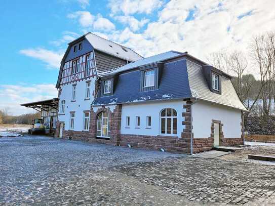 EXKLUSIVES WOHNEN IM ALTEN BAHNHOF!!! Attraktive 2- Zimmerwohnung mit Terrasse