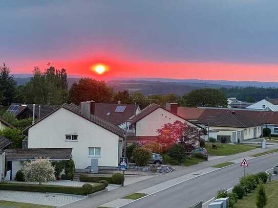 CHARMANTE DG-WOHNUNG IN BEVORZUGTER WOHNLAGE