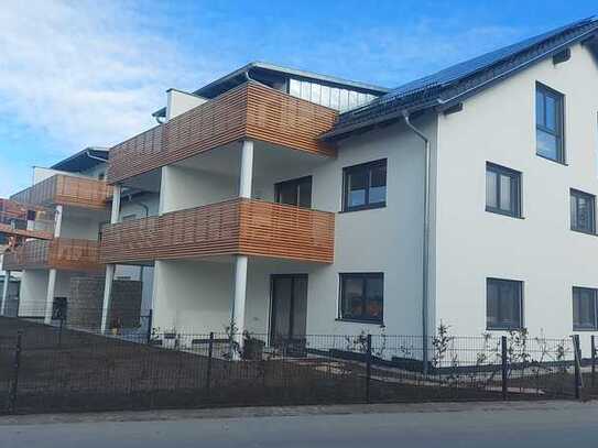 Neubau / Erstbezug 3-Zimmer Wohnung mit großem Balkon in Altötting