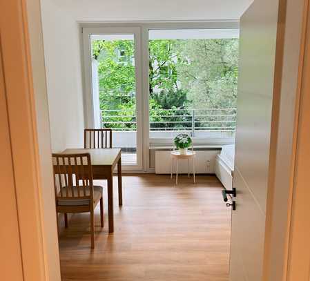 Möblierte 1-Raum-Wohnung mit Balkon und EBK in Köln Lindenthal