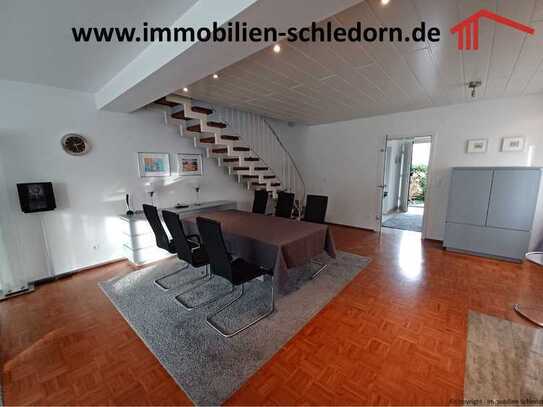 Moderne 4,5 Zimmer Doppelhaushälfte mit Garten, Garage und Stellplatz in absoluter Toplage !