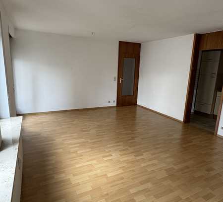 Ideal für Singles und Paare: geräumige 2-Zimmer-Wohnung mit Süd-West-Balkon